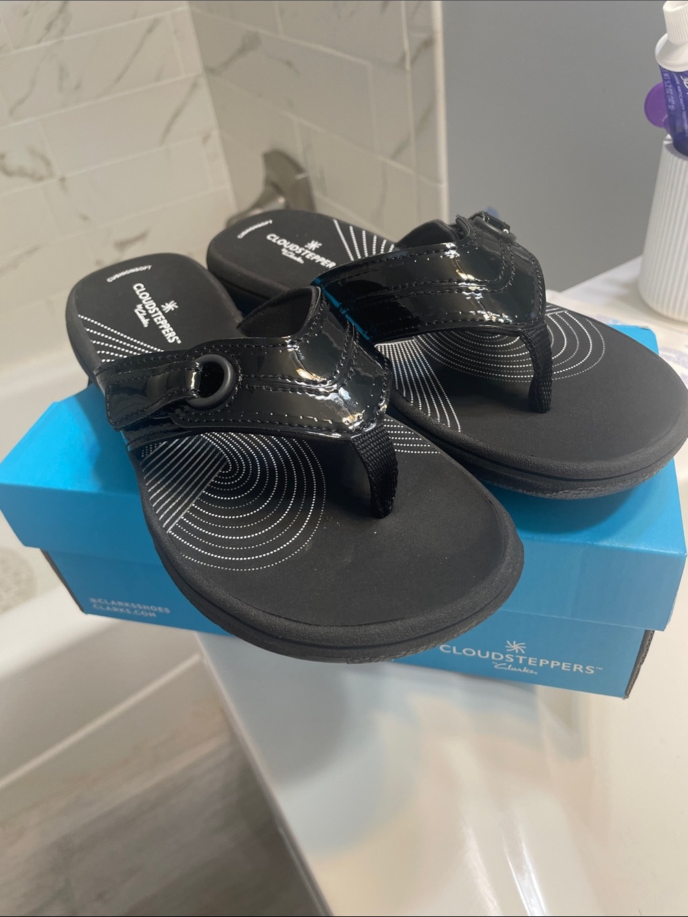 NWT flip flops